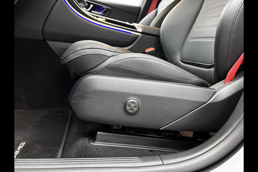 Mercedes-Benz GLC 300 e 4MATIC AMG Plug-In Hybride AMG Line | Night Pakket | Trekhaak | Offroad-Techniek Pakket | Distronic. Inclusief 24 maanden MB Certified garantie voor Europa.