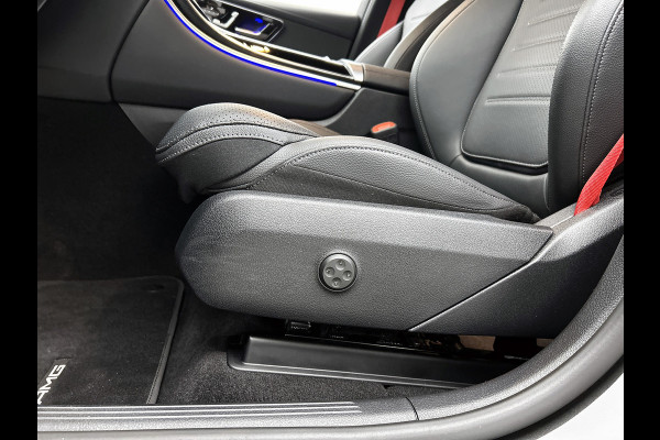 Mercedes-Benz GLC 300 e 4MATIC AMG Plug-In Hybride AMG Line | Night Pakket | Trekhaak | Offroad-Techniek Pakket | Distronic. Inclusief 24 maanden MB Certified garantie voor Europa.