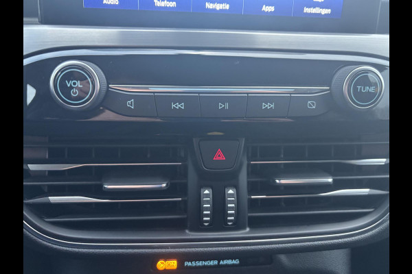 Ford Kuga 2.5 PHEV Titanium 225pk | Winterpack | Digitale Cockpit | 1.500kg Trekgewicht | All Weather Banden