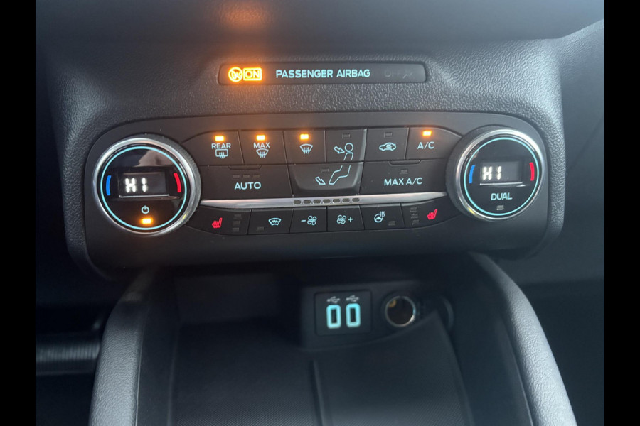 Ford Kuga 2.5 PHEV Titanium 225pk | Winterpack | Digitale Cockpit | 1.500kg Trekgewicht | All Weather Banden