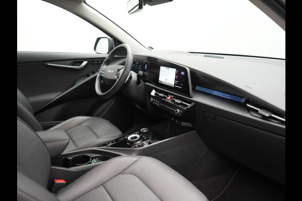 Kia Niro 1.6 GDi ExecutiveLine Plug In Hybrid 182pk Dealer O.H. PHEV | Adaptive Cruise | Head Up | Lederen Sportstoelen Memory & Ventilatie | Harman / Kardon | Camera | Stoelen & Stuur Verwarmd | Apple Carplay | Keyless | Blis | Navigatie | DAB |
