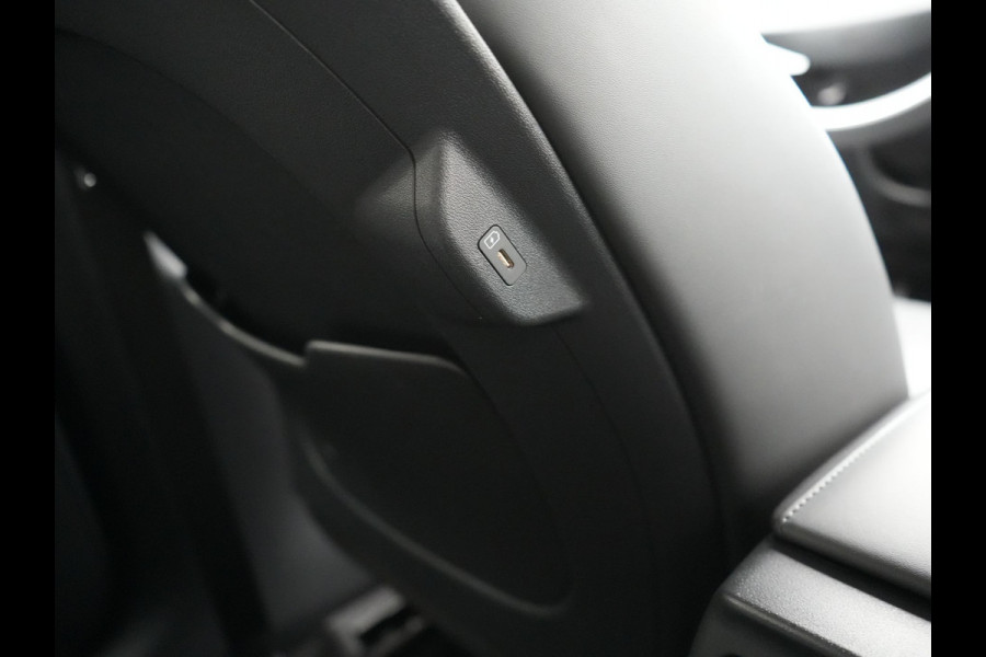 Kia Niro 1.6 GDi ExecutiveLine Plug In Hybrid 182pk Dealer O.H. PHEV | Adaptive Cruise | Head Up | Lederen Sportstoelen Memory & Ventilatie | Harman / Kardon | Camera | Stoelen & Stuur Verwarmd | Apple Carplay | Keyless | Blis | Navigatie | DAB |