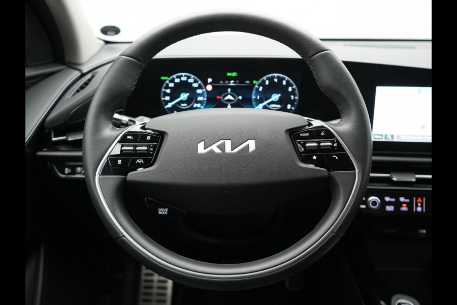 Kia Niro 1.6 GDi ExecutiveLine Plug In Hybrid 182pk Dealer O.H. PHEV | Adaptive Cruise | Head Up | Lederen Sportstoelen Memory & Ventilatie | Harman / Kardon | Camera | Stoelen & Stuur Verwarmd | Apple Carplay | Keyless | Blis | Navigatie | DAB |