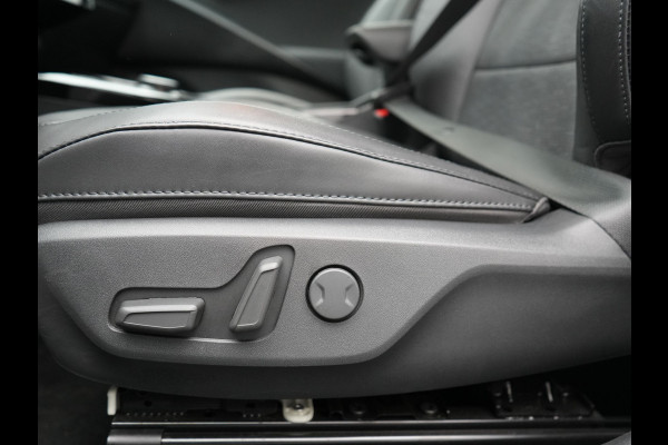 Kia Niro 1.6 GDi ExecutiveLine Plug In Hybrid 182pk Dealer O.H. PHEV | Adaptive Cruise | Head Up | Lederen Sportstoelen Memory & Ventilatie | Harman / Kardon | Camera | Stoelen & Stuur Verwarmd | Apple Carplay | Keyless | Blis | Navigatie | DAB |