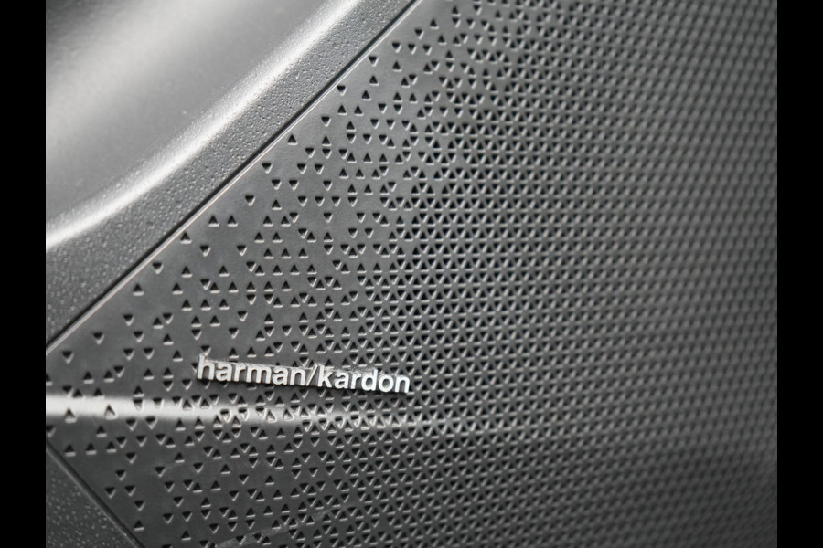 Kia Niro 1.6 GDi ExecutiveLine Plug In Hybrid 182pk Dealer O.H. PHEV | Adaptive Cruise | Head Up | Lederen Sportstoelen Memory & Ventilatie | Harman / Kardon | Camera | Stoelen & Stuur Verwarmd | Apple Carplay | Keyless | Blis | Navigatie | DAB |