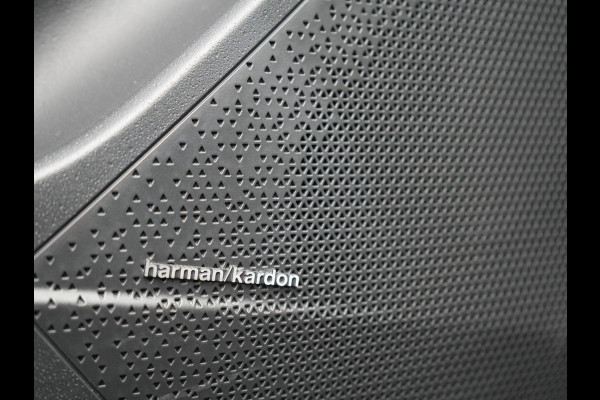 Kia Niro 1.6 GDi ExecutiveLine Plug In Hybrid 182pk Dealer O.H. PHEV | Adaptive Cruise | Head Up | Lederen Sportstoelen Memory & Ventilatie | Harman / Kardon | Camera | Stoelen & Stuur Verwarmd | Apple Carplay | Keyless | Blis | Navigatie | DAB |