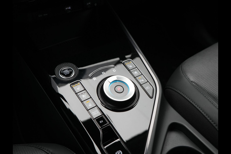 Kia Niro 1.6 GDi ExecutiveLine Plug In Hybrid 182pk Dealer O.H. PHEV | Adaptive Cruise | Head Up | Lederen Sportstoelen Memory & Ventilatie | Harman / Kardon | Camera | Stoelen & Stuur Verwarmd | Apple Carplay | Keyless | Blis | Navigatie | DAB |