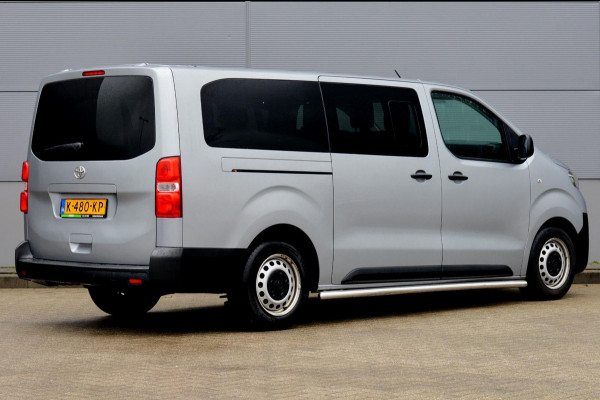 Toyota Proace Shuttle 1.5 D-4D Navigator Long