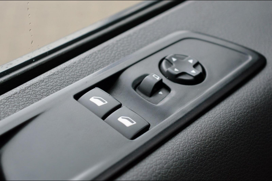 Toyota Proace Shuttle 1.5 D-4D Navigator Long