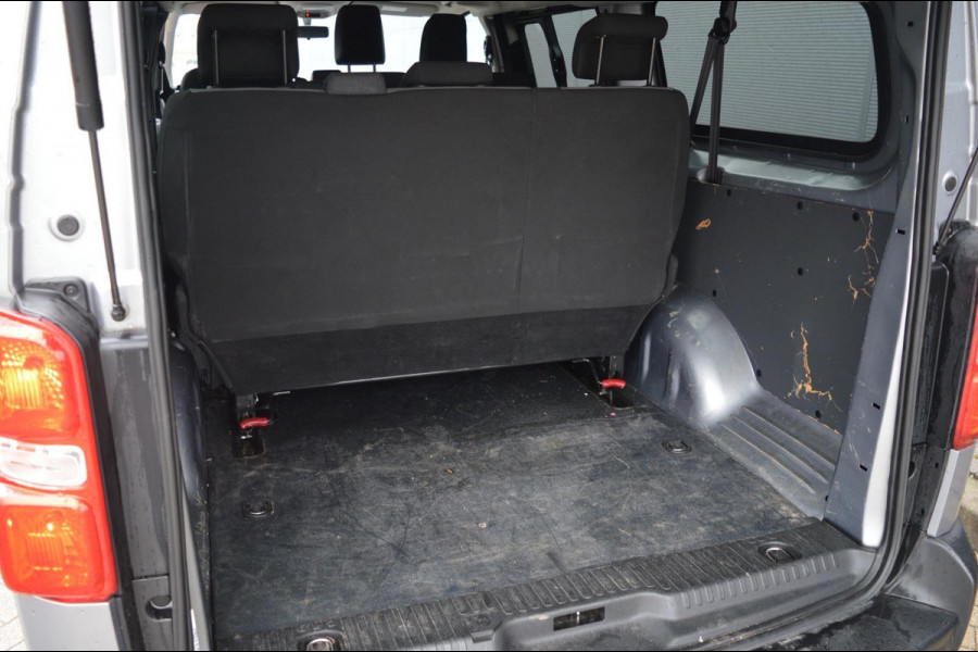 Toyota Proace Shuttle 1.5 D-4D Navigator Long