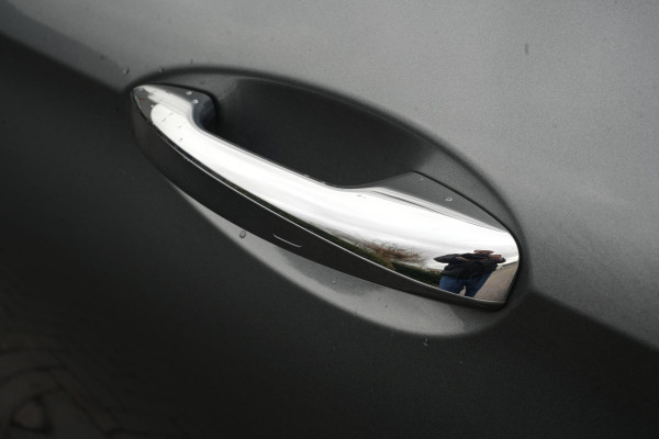 Mercedes-Benz E-Klasse 220 d Business Solution AMG Panoramadak WideScreen Ambient Luxe Leder