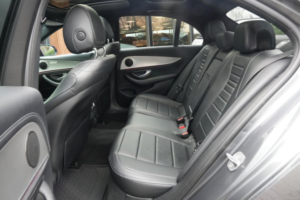 Mercedes-Benz E-Klasse 220 d Business Solution AMG Panoramadak WideScreen Ambient Luxe Leder