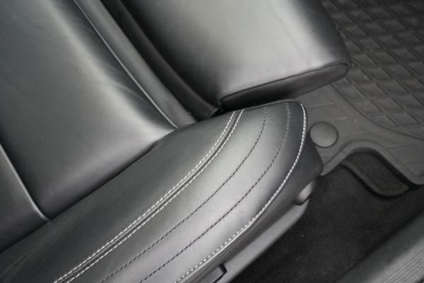 Mercedes-Benz E-Klasse 220 d Business Solution AMG Panoramadak WideScreen Ambient Luxe Leder