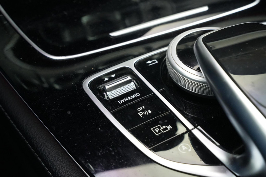 Mercedes-Benz E-Klasse 220 d Business Solution AMG Panoramadak WideScreen Ambient Luxe Leder