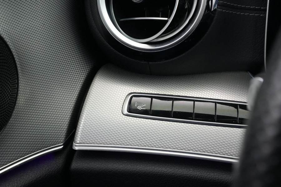 Mercedes-Benz E-Klasse 220 d Business Solution AMG Panoramadak WideScreen Ambient Luxe Leder