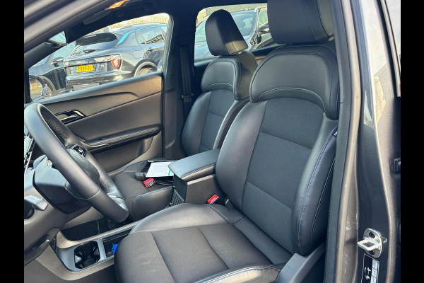 MG Mg4 electric Luxury 64 kWh |LONG RANGE|  11.000KM! | 7 JAAR GARANTIE BIJ MG| SUPER COMPLETE AUTO| RONDOMZICHT CAMERA| STOEL+ STUUR VERWARMING| DODE HOEK