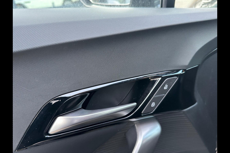 MG Mg4 electric Luxury 64 kWh | 20.000KM! | 7 JAAR GARANTIE BIJ MG| SUPER COMPLETE AUTO| RONDOMZICHT CAMERA| STOEL+ STUUR VERWARMING| DODE HOEK