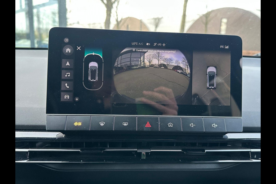 MG Mg4 electric Luxury 64 kWh | 20.000KM! | 7 JAAR GARANTIE BIJ MG| SUPER COMPLETE AUTO| RONDOMZICHT CAMERA| STOEL+ STUUR VERWARMING| DODE HOEK