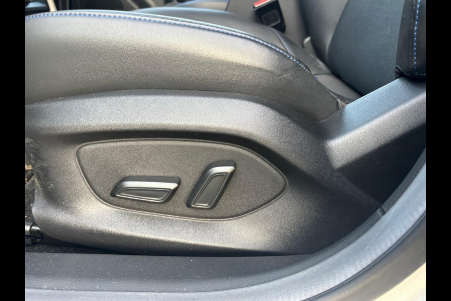 MG Mg4 electric Luxury 64 kWh |LONG RANGE | 12.000KM! | 7 JAAR GARANTIE BIJ MG| SUPER COMPLETE AUTO| RONDOMZICHT CAMERA| STOEL+ STUUR VERWARMING| DODE HOEK