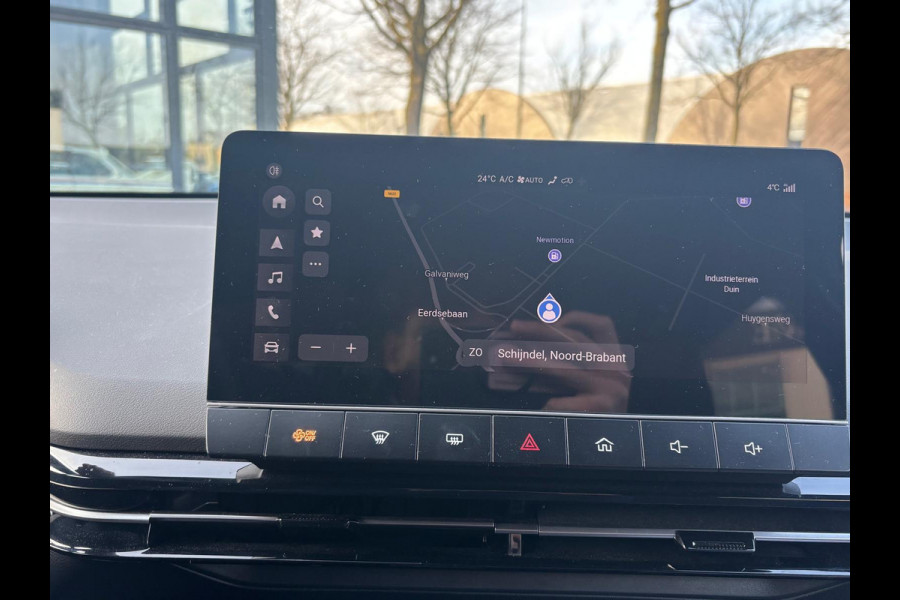 MG Mg4 electric Luxury 64 kWh |LONG RANGE | 12.000KM! | 7 JAAR GARANTIE BIJ MG| SUPER COMPLETE AUTO| RONDOMZICHT CAMERA| STOEL+ STUUR VERWARMING| DODE HOEK