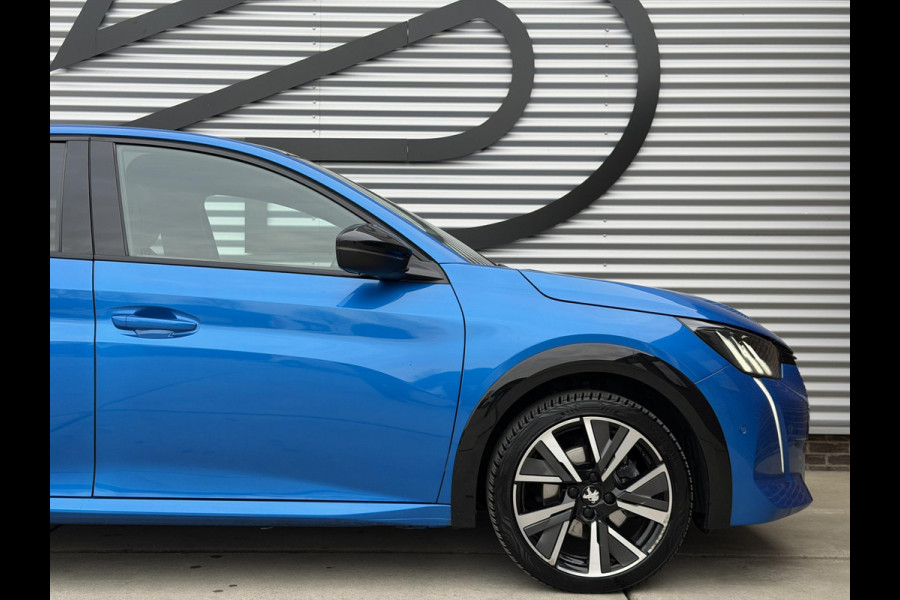 Peugeot 208 1.2 PureTech GT-Line Navi|Pano|Leder|Camera|Carplay|Cruise|D-riem v.v. in 2024|Clima|N.A.P|Stoelverwarming|Nieuwe APK bij Aflevering|2e Eigenaar