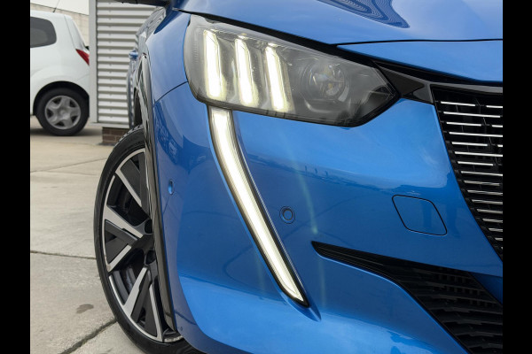 Peugeot 208 1.2 PureTech GT-Line Navi|Pano|Leder|Camera|Carplay|Cruise|D-riem v.v. in 2024|Clima|N.A.P|Stoelverwarming|Nieuwe APK bij Aflevering|2e Eigenaar