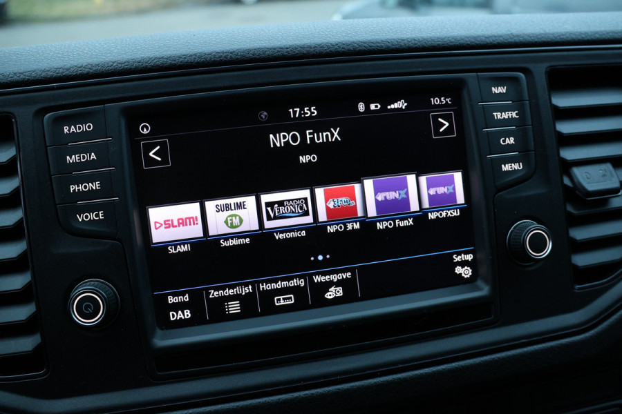 Volkswagen Crafter 35 2.0 TDI 177 PK L4H3 Highline | ACC | Bi-Xenon | CarPlay | Camera | DAB | 360 PDC | Trekhaak | NAP Logisch | Nieuwe APK