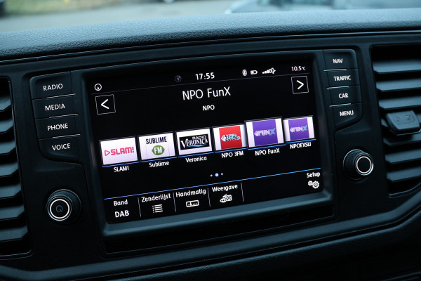 Volkswagen Crafter 35 2.0 TDI 177 PK L4H3 Highline | ACC | Bi-Xenon | CarPlay | Camera | DAB | 360 PDC | Trekhaak | NAP Logisch | Nieuwe APK