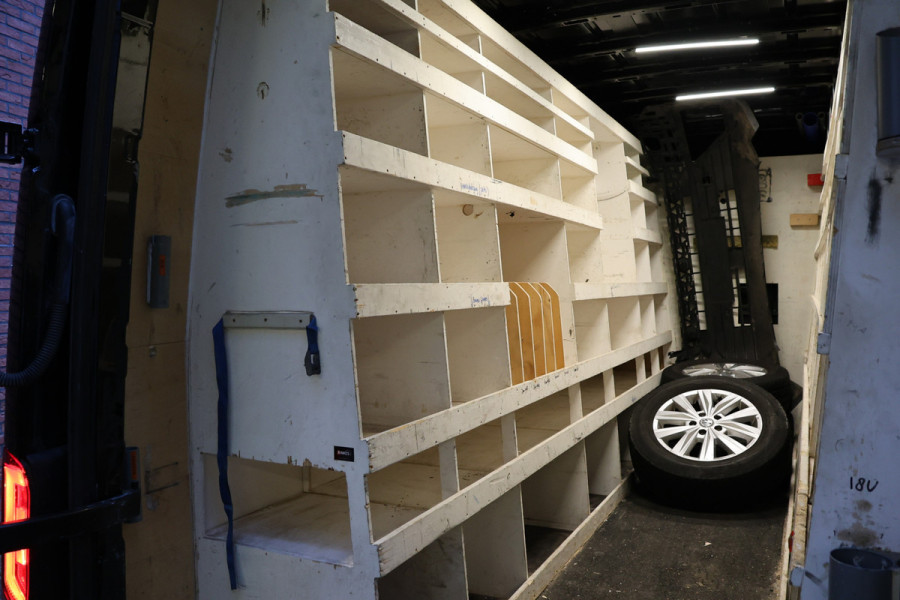 Volkswagen Crafter 35 2.0 TDI 177 PK L4H3 Highline | ACC | Bi-Xenon | CarPlay | Camera | DAB | 360 PDC | Trekhaak | NAP Logisch | Nieuwe APK