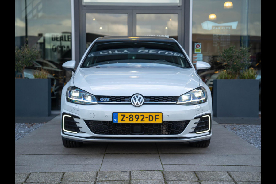 Volkswagen Golf 1.4 TSI GTE 204PK / Pano / ACC / Carplay / Virtual cockpit / Stoelverwarming