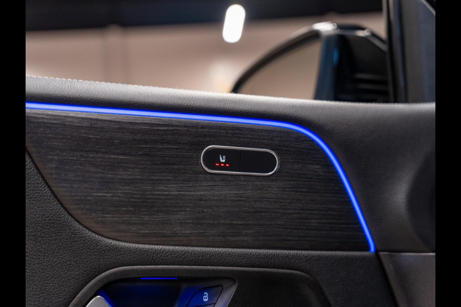 Mercedes-Benz Glb 200 Premium Plus, Pano, Widescreen, Ambiënte Light, 360 Cam, Voll Led, Cruise, Multistuur, Voll Onderhoud