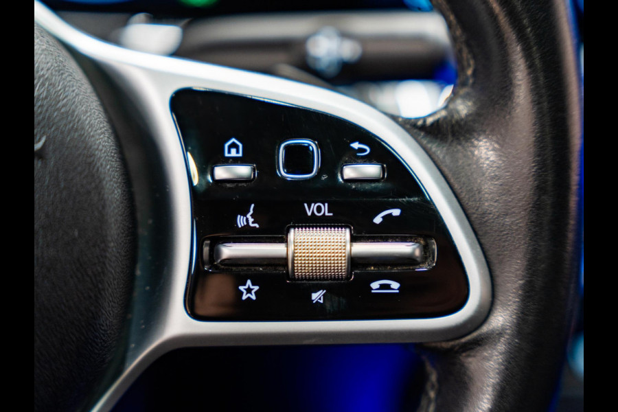 Mercedes-Benz Glb 200 Premium Plus, Pano, Widescreen, Ambiënte Light, 360 Cam, Voll Led, Cruise, Multistuur, Voll Onderhoud