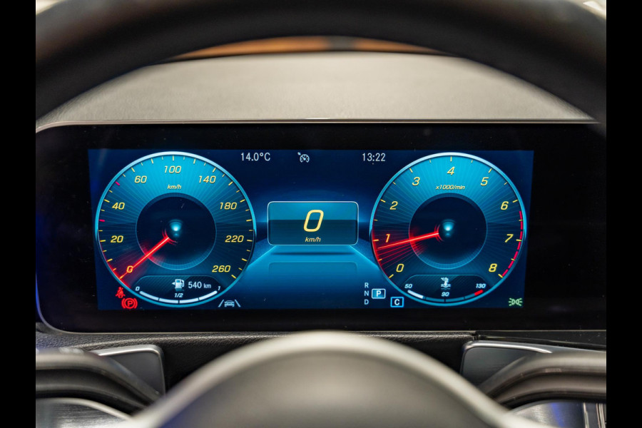 Mercedes-Benz Glb 200 Premium Plus, Pano, Widescreen, Ambiënte Light, 360 Cam, Voll Led, Cruise, Multistuur, Voll Onderhoud