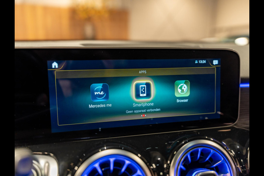 Mercedes-Benz Glb 200 Premium Plus, Pano, Widescreen, Ambiënte Light, 360 Cam, Voll Led, Cruise, Multistuur, Voll Onderhoud