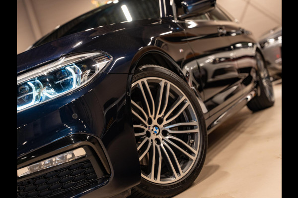 BMW 5 Serie Touring 520i High Executive M Pakket, Pano, Virtual Cockpit, Leder, 19"M Sport Velgen, Prive Glas, Volledig Onderhoud