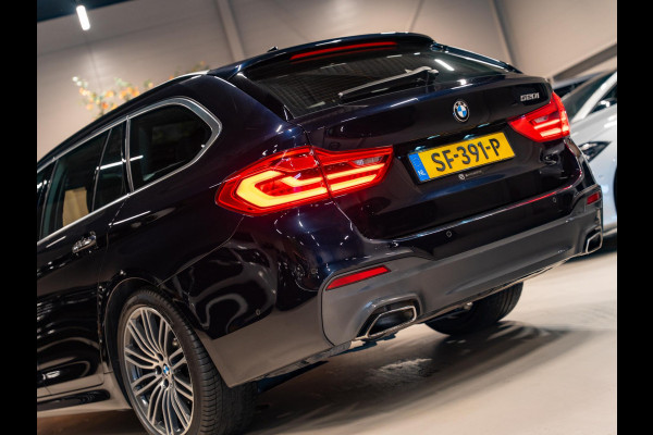 BMW 5 Serie Touring 520i High Executive M Pakket, Pano, Virtual Cockpit, Leder, 19"M Sport Velgen, Prive Glas, Volledig Onderhoud