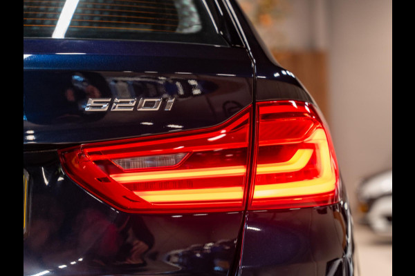 BMW 5 Serie Touring 520i High Executive M Pakket, Pano, Virtual Cockpit, Leder, 19"M Sport Velgen, Prive Glas, Volledig Onderhoud