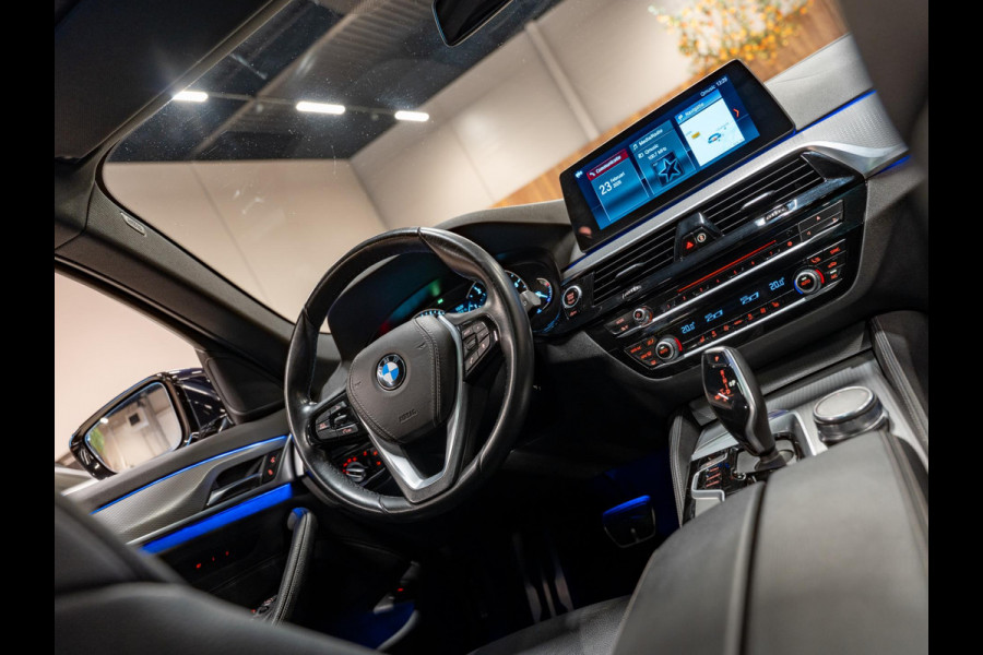 BMW 5 Serie Touring 520i High Executive M Pakket, Pano, Virtual Cockpit, Leder, 19"M Sport Velgen, Prive Glas, Volledig Onderhoud