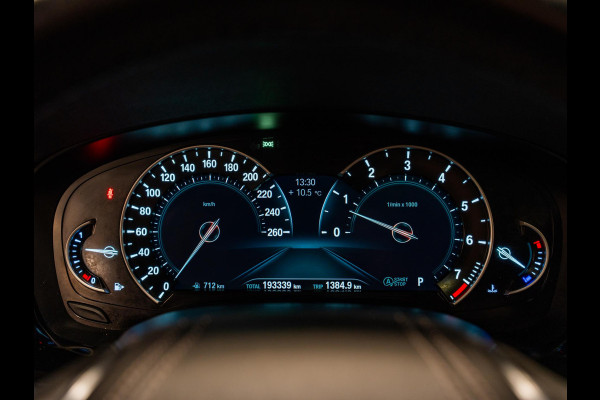 BMW 5 Serie Touring 520i High Executive M Pakket, Pano, Virtual Cockpit, Leder, 19"M Sport Velgen, Prive Glas, Volledig Onderhoud