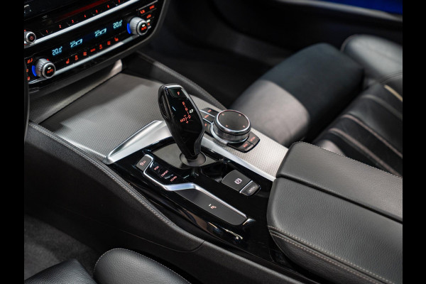 BMW 5 Serie Touring 520i High Executive M Pakket, Pano, Virtual Cockpit, Leder, 19"M Sport Velgen, Prive Glas, Volledig Onderhoud