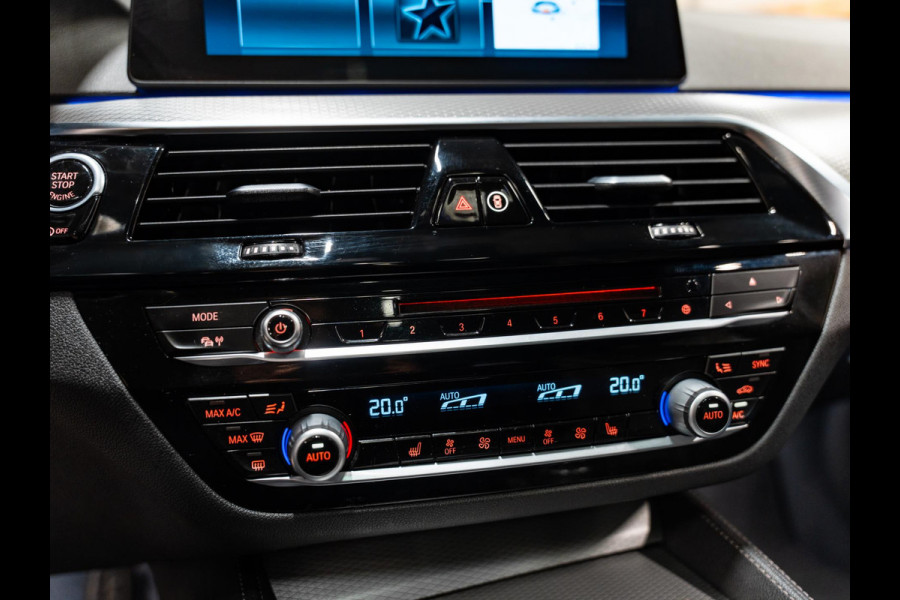 BMW 5 Serie Touring 520i High Executive M Pakket, Pano, Virtual Cockpit, Leder, 19"M Sport Velgen, Prive Glas, Volledig Onderhoud