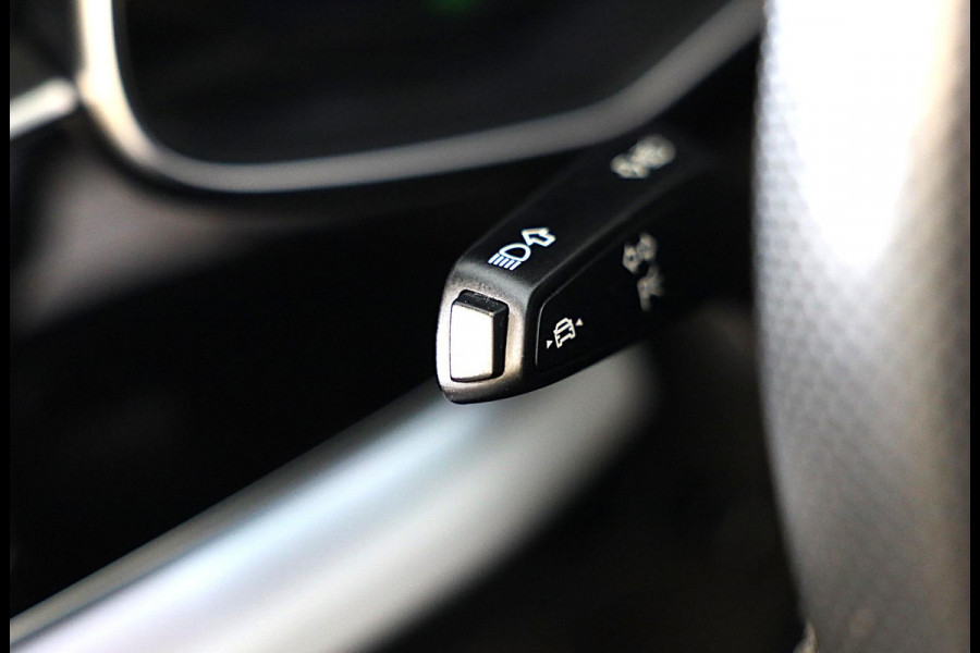 Audi Q8 55 TFSI e Quattro RSQ8 Look / Carbon / Massage / RS Zetels / 360 Camera / Memory / Pano / Matrix / 23 Inch