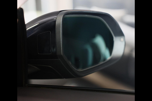 Audi Q8 55 TFSI e Quattro RSQ8 Look / Carbon / Massage / RS Zetels / 360 Camera / Memory / Pano / Matrix / 23 Inch