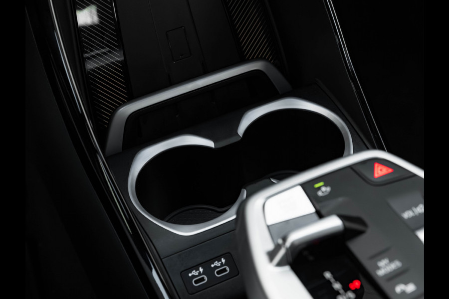 BMW X1 xDrive25e M-Sport - Pano - 19 inch - Camera - Comfort Access