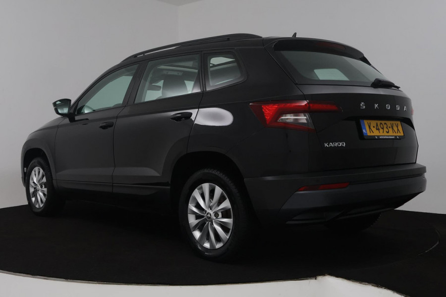 Škoda Karoq 1.0 TSI Business Edition (PANORAMADAK, STOEL/STUUR VERWARMING, NAVIGATIE CARPLAY, DIGITALE COCKPIT, SENSOREN)