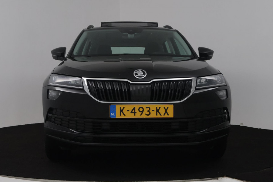 Škoda Karoq 1.0 TSI Business Edition (PANORAMADAK, STOEL/STUUR VERWARMING, NAVIGATIE CARPLAY, DIGITALE COCKPIT, SENSOREN)