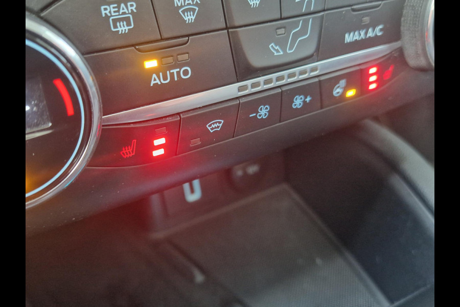 Ford FOCUS Wagon 1.0 EcoBoost Hybrid Titanium X Business | Winterpack | Panoramadak