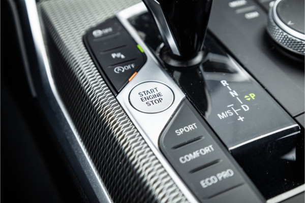 BMW 3 Serie Touring 320i M Sport High Ex Camera / HiFi / Trekhaak / 19inch /