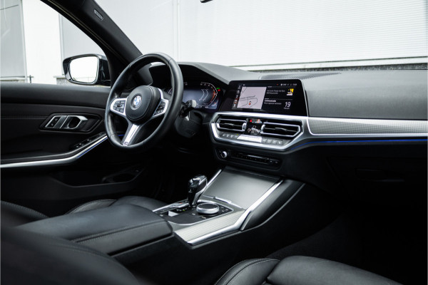 BMW 3 Serie Touring 320i M Sport High Ex Camera / HiFi / Trekhaak / 19inch /