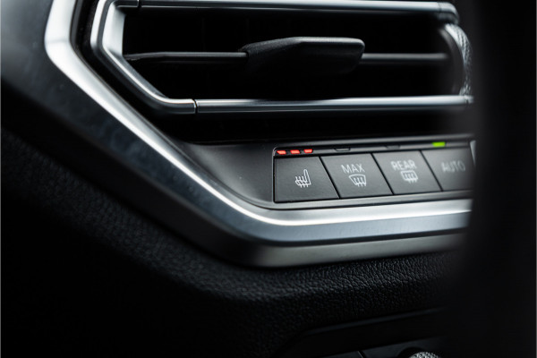 BMW 3 Serie Touring 320i M Sport High Ex Camera / HiFi / Trekhaak / 19inch /